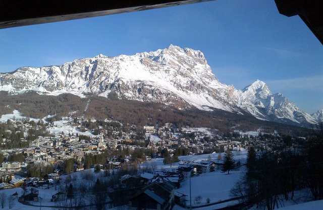 VUE D'ENSEMBLE DE GRENIER 5 minutes du centre de Cortina
