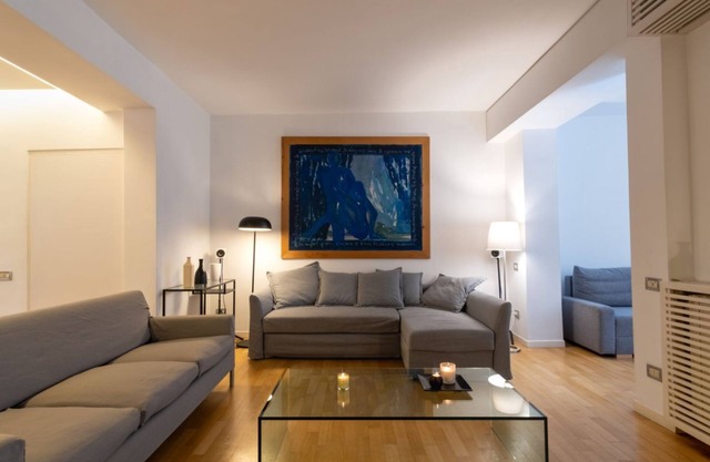 Attic With Terrace and Jacuzzi - Luxury Apartment