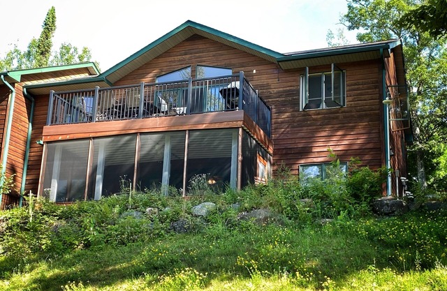 SnowMo, VTT, poisson, golf, bateau et divertissement au Lakewood's Resort sur le lac Namakagon