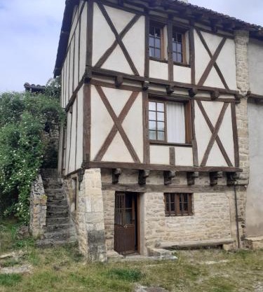 AUBERGE dans LES GORGES DE L'AVEYRON