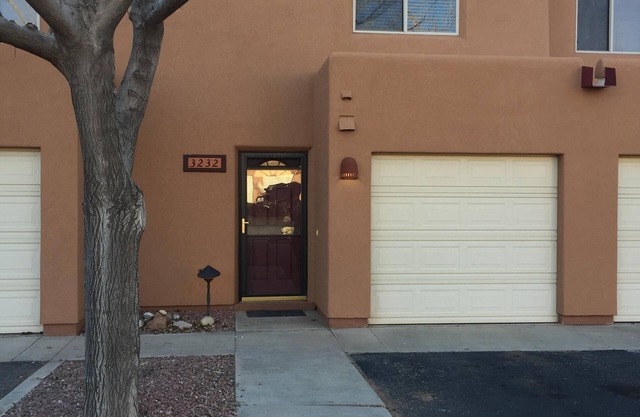 Rabais de novembre !! Moab Solano Vallejo Condo, 6 couchages, piscine extérieure