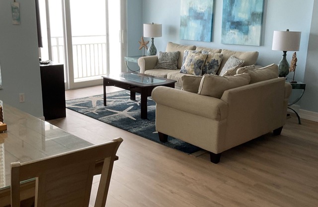Meilleure façade directe sur l'océan et la plage! Dates disponibles!, Cyndi 561-613-7380