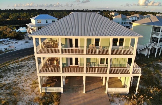 June 7 wk on Sale! Custom home w/ pools, tennis & views