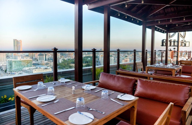 AURA SUITES