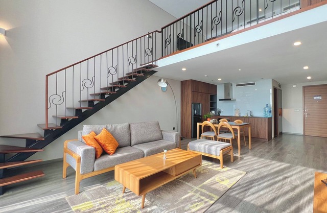 Aurora PentStudio in WestLake - Netflix & Bathtub
