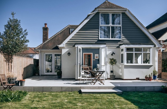 Aurora- Three bedroom home in Southbourne with garden and parking