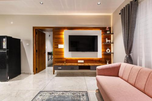 Aurum Heights2BHKNr Manipal HospitalRed Olive
