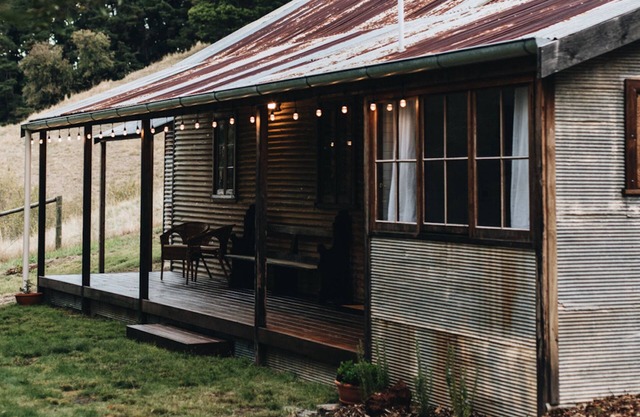 Pickers Hut - A Country Style Featured Dream Stay