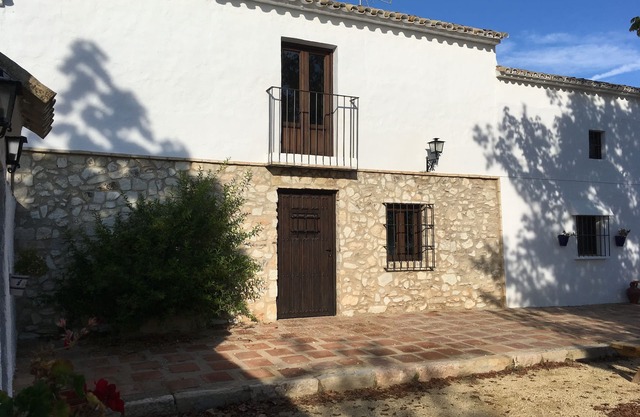 AUTENTICO CORTIJO ANDALUZ IDEAL FAMILIES