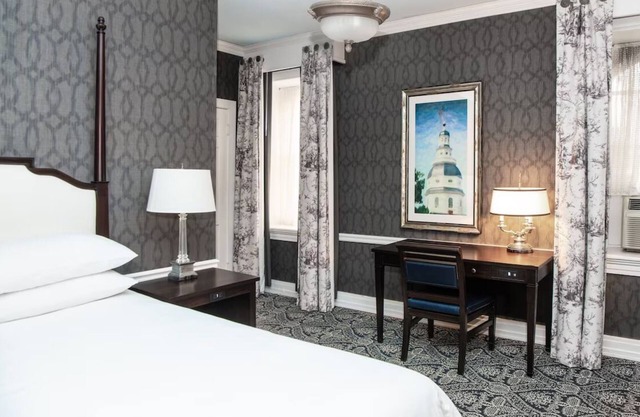 Authentic 18th Century Hotel Near US Naval Academy - Walking Distance