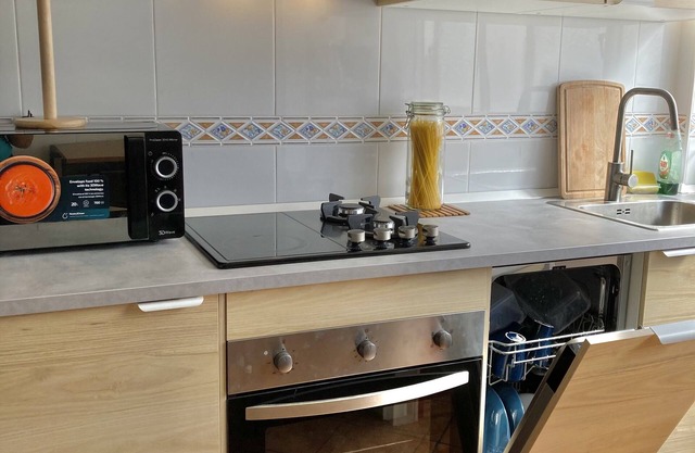 Authentic Andalusian Apartment with bike storage