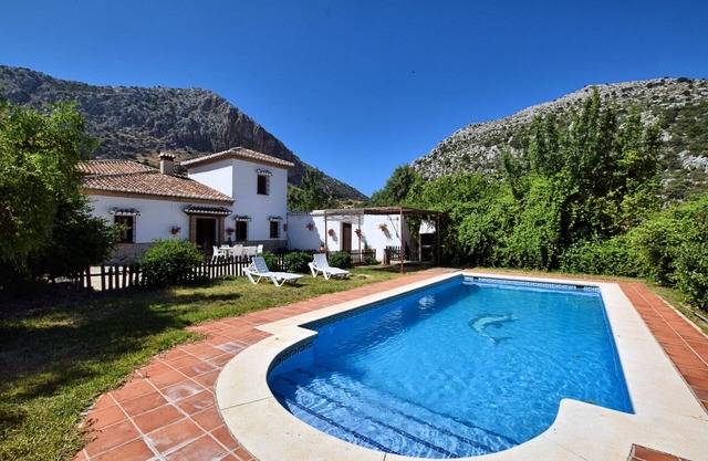 Cortijo authentique avec piscine