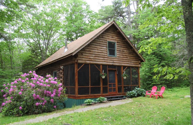 Nouvelle location à Boothbay Harbor, essayez notre "Authentic" Log Cabin dans le Maine