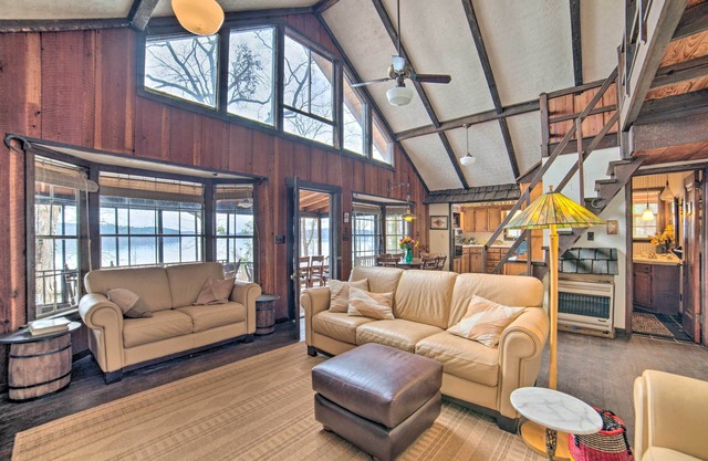 Authentic Retreat w/ Private Dock on Coosa River!
