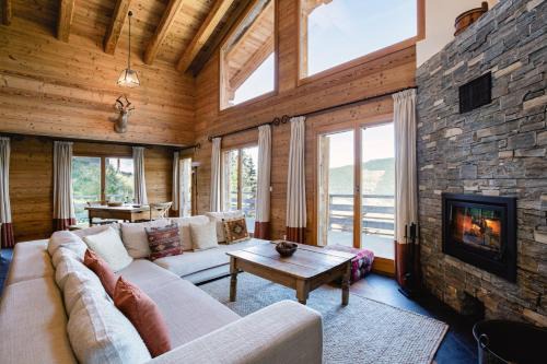 Authentic Swiss Spa Chalet Nesoya Jacuzzi Sauna