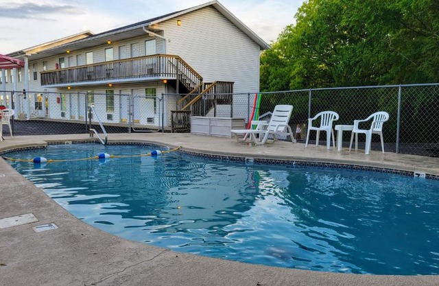 Autumn Creek Branson