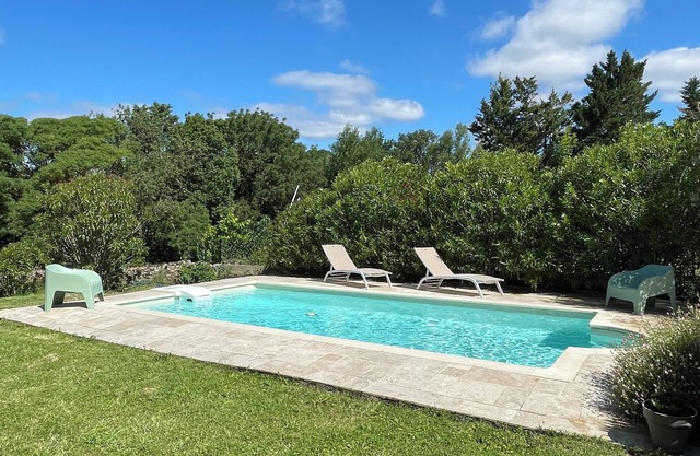 Aux portes de Carcassonne, maison de village rénovée avec accès piscine