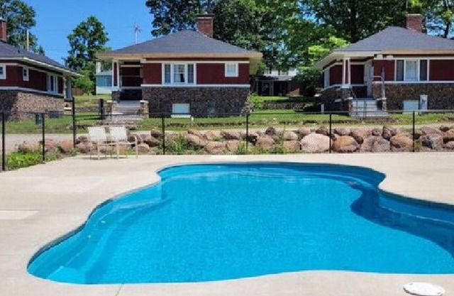 AV Bungalows #6