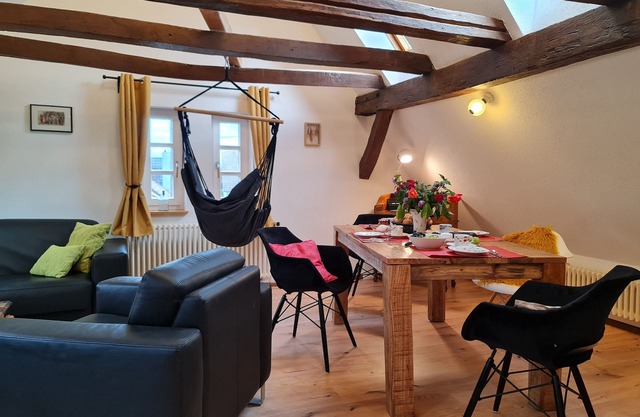 AVAHOME: Loft-style apartment in the middle of Kandel, WLAN, kitchen, Netflix, parking spaces