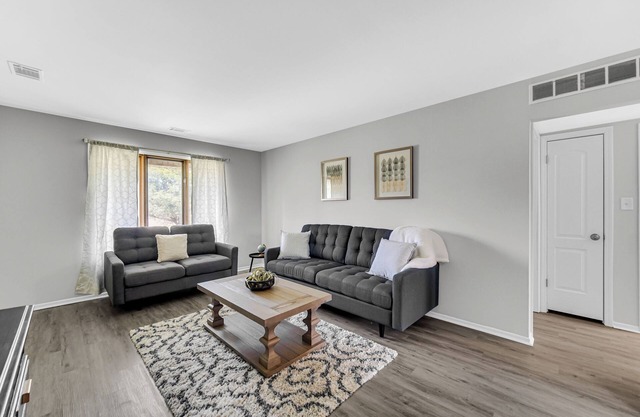 AVAIL 10/11/25- NEW 2BED CONDO by Hospital & Chicago
