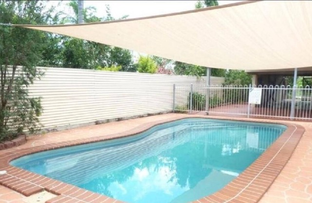 AVAIL 3MTH Private, backyard, pool all inclusive