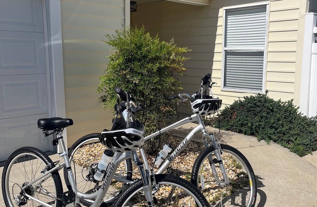 Easter week AVAILABLE @The Villages 2/2 VILLA, FENCED YARD for sm. dog 2 bikes