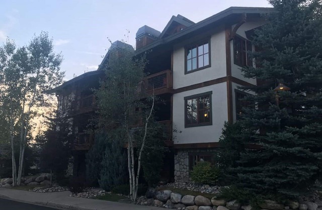 Avalon Estates: The Pines at Orehouse Plaza
