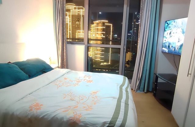 Aveline Suites Cozy Skyline View @ Acqua Private Residence,