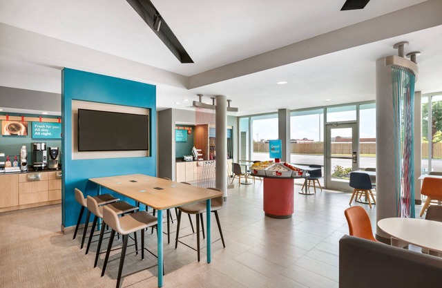 avid hotel Perry-National Fairground Area by IHG