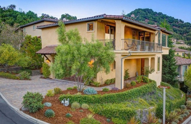 Luxury Living, Natural Beauty, Central Coast Charm: Your Perfect Retreat Awaits!