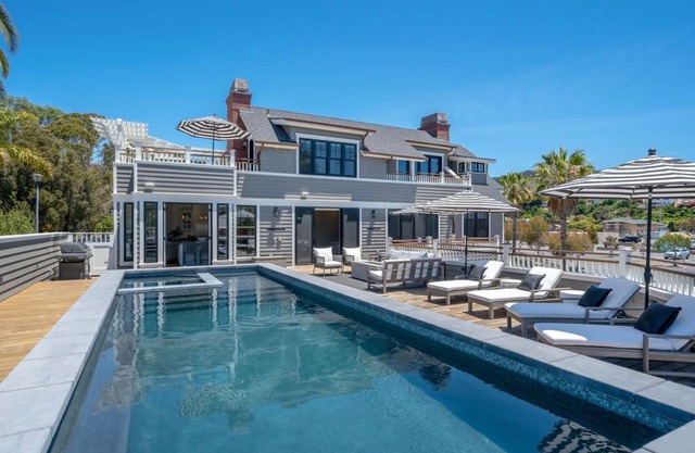 Avila Beach Palmera - Private Pool, 4 King Master Suites and Steps From the Sand