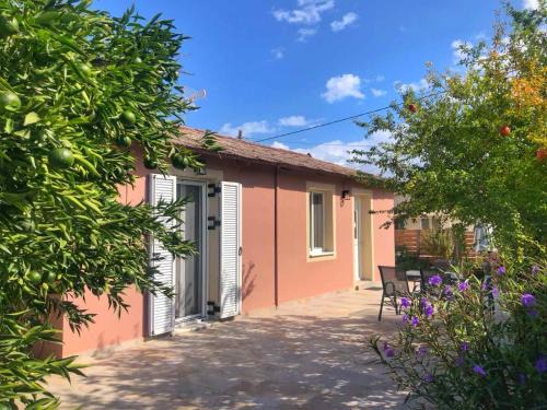 Avli Cottage