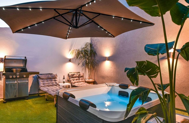 Avli Village House with Private Jacuzzi