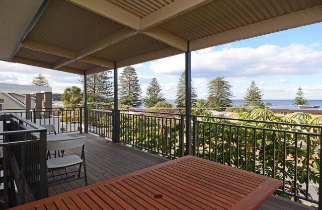 Avoca Beach Shack @ Avoca