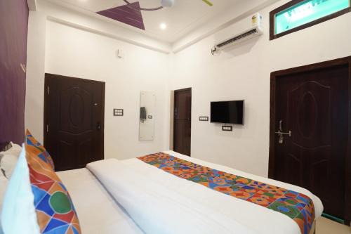 Awadh Royals Hotel