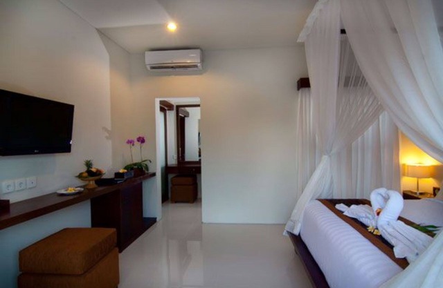 Villa Awan avec piscine privée à deux chambres à Seminyak, à 5 minutes à pied de la plage