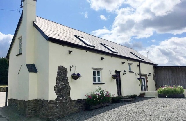 Award Winning Lower Whitsleigh Farm Cottage