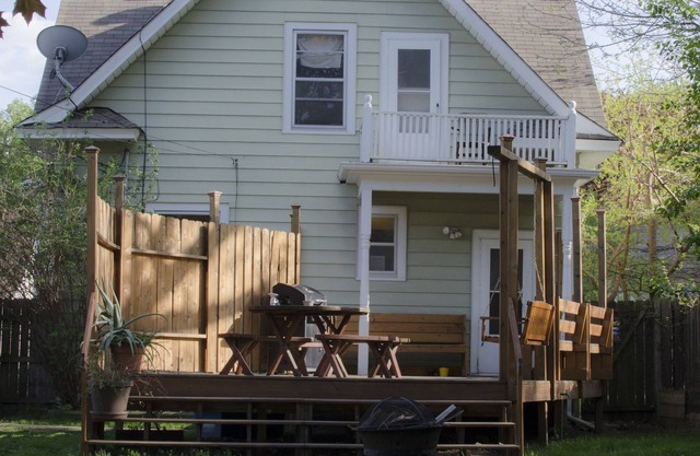 Superbe maison de 3 chambres avec jolie quartier clôturé dans le quartier de Yardsafe