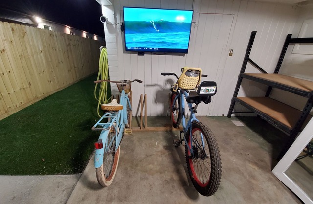 Awesome Backyard in Family Walking & Biking Neighborhood! UPDATED LIKE NEW!