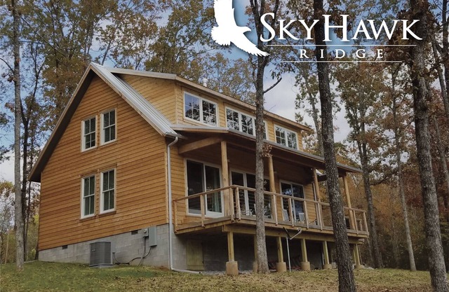 Nouvelle maison impressionnante à Sky Hawk Ridge ... Refuge de 185 acres sur la rivière Buffalo
