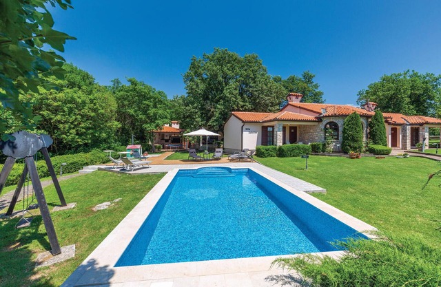 Superbe maison à Belavici avec sauna