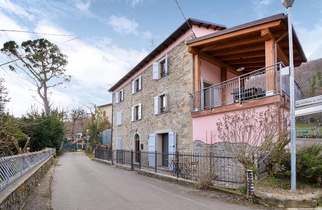 Superbe maison à Burzanella avec.