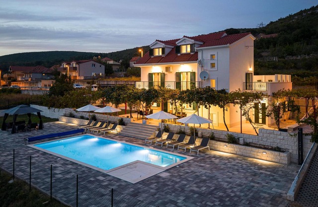 Superbe maison à Dicmo Prisoje