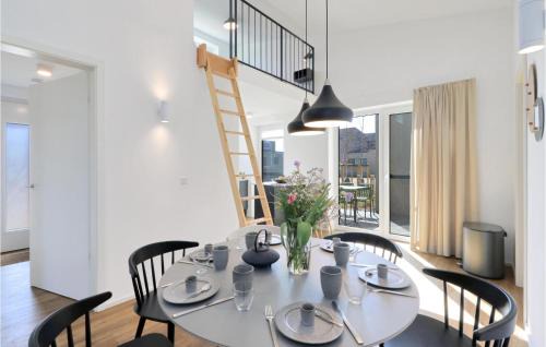 Awesome Home In Lembruchdümmer See