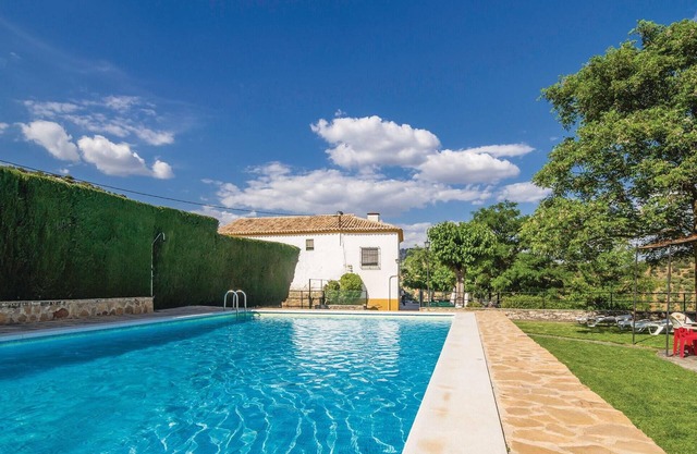 Superbe maison de 9 chambres à Rute