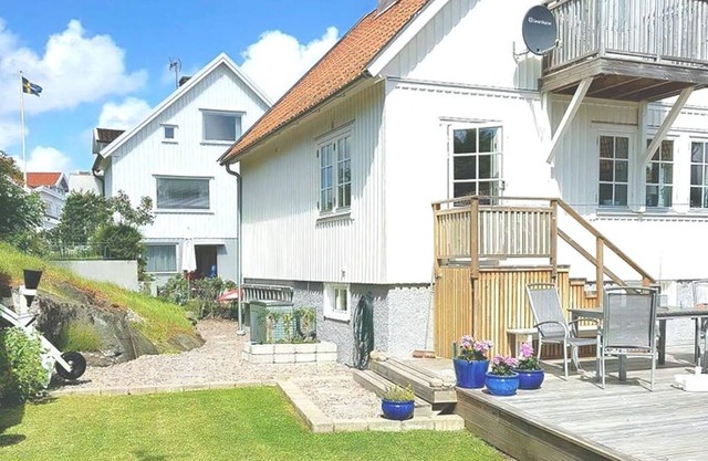 Awesome home in Hälkeviksstrand with 2 Bedrooms and WiFi