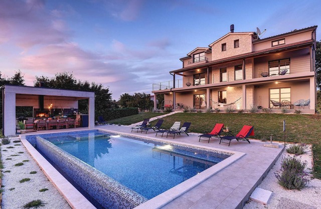 Villa Two M2