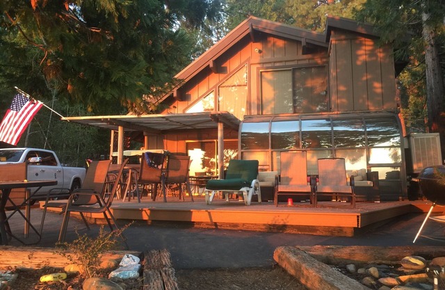 Awesome Lakefront, 3 bateaux, quai, bouées, rampe de bateau, spot RV et 3 rampes de jet ski