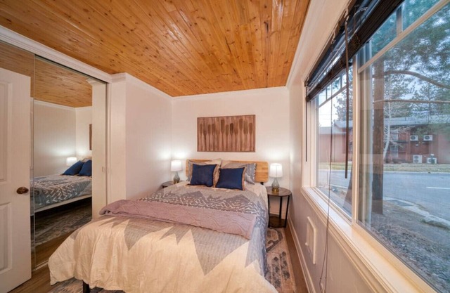 Awesome room layout at PERFECTLY located lodge in South Lake Tahoe!