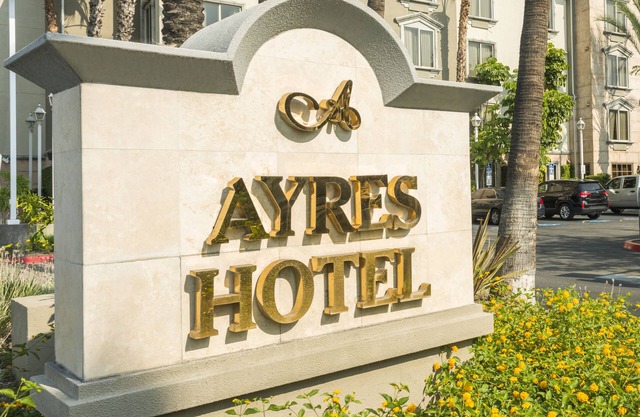 Ayres Hotel Anaheim